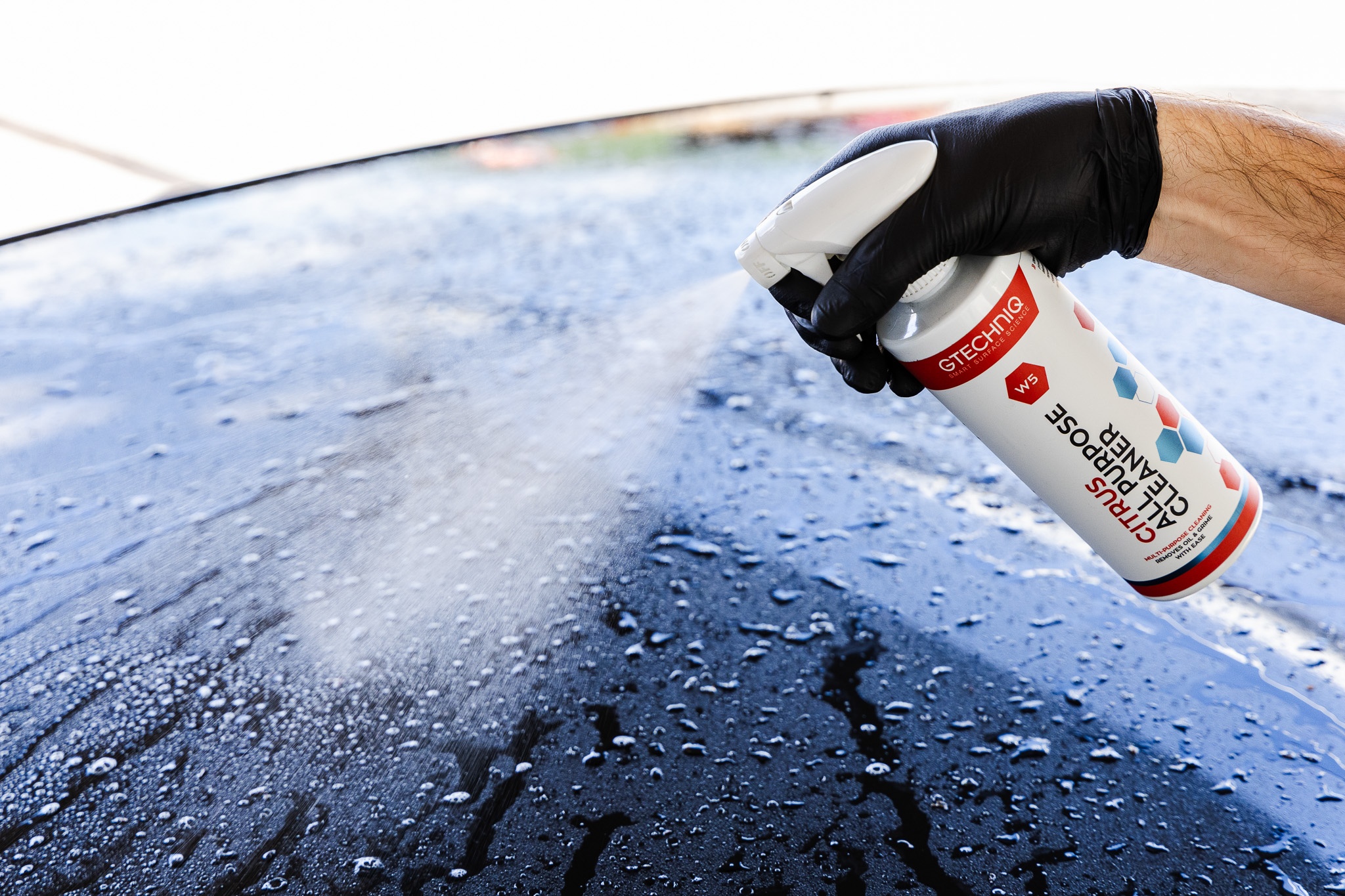 Qu’est-ce qui nettoie le mieux les vitres ? Un regard sur les solutions modernes